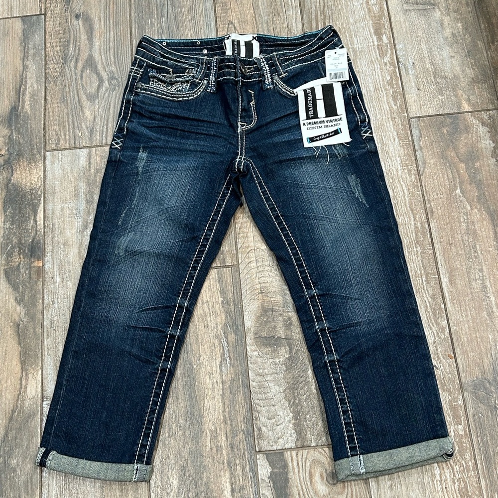 Trademark H Dark Denim Capris Style Jeans Size 3/4-Waist 27. New w tags